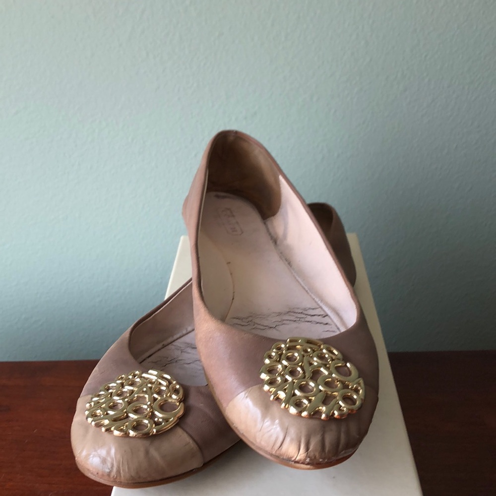 Coach flats